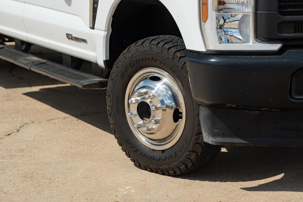 Ford F-350 SD XL Crew Cab Long Bed DRW 4WD 2024