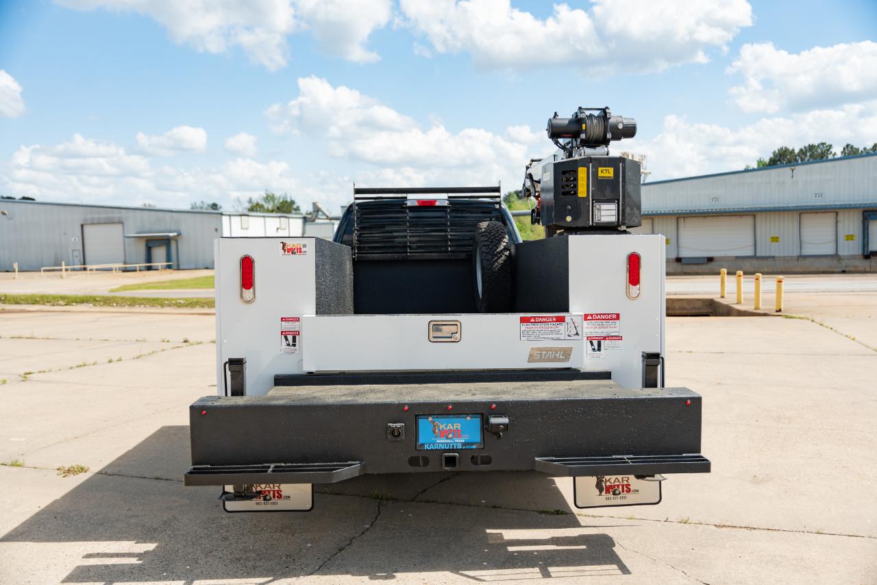 Ford F-350 SD XL Crew Cab Long Bed DRW 4WD 2024