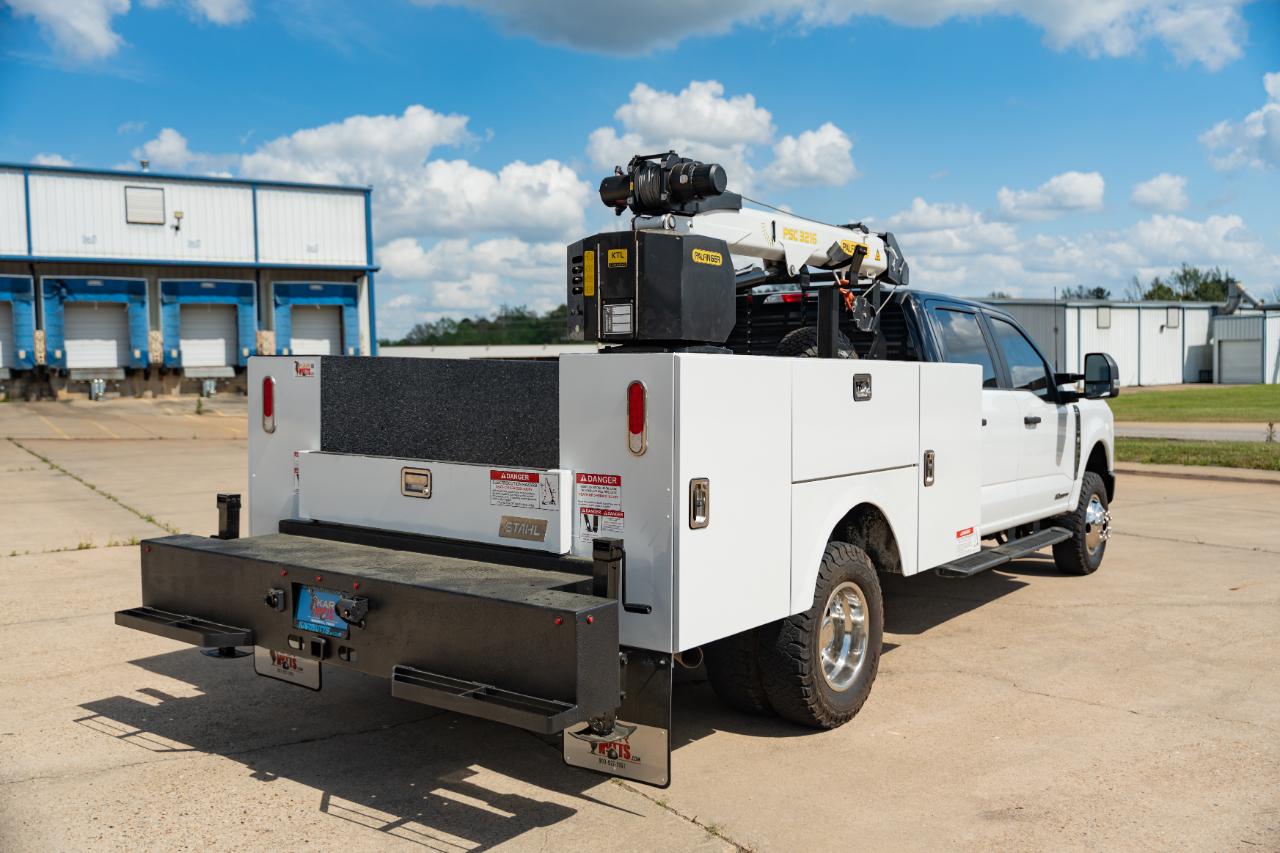 Ford F-350 SD XL Crew Cab Long Bed DRW 4WD 2024
