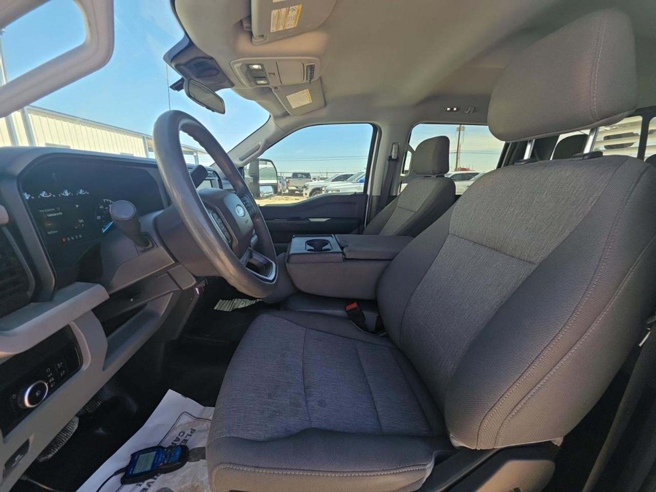 Ford F-350 SD XL Crew Cab Long Bed DRW 4WD 2024