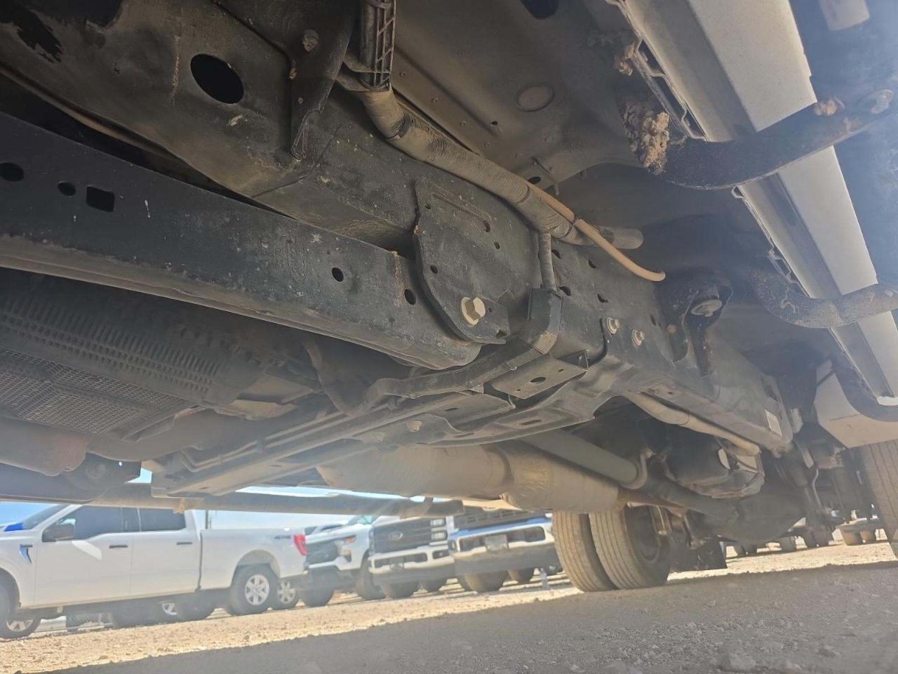 Ford F-350 SD XL Crew Cab Long Bed DRW 4WD 2024