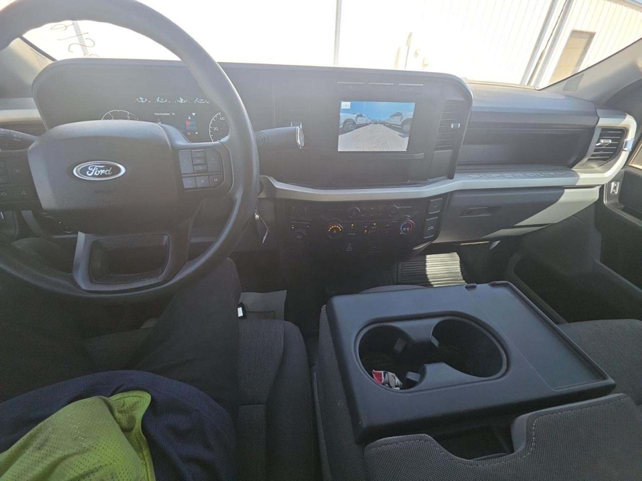 Ford F-350 SD XL Crew Cab Long Bed DRW 4WD 2024