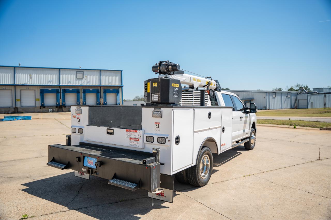 Ford F-350 SD XL Crew Cab Long Bed DRW 4WD 2024