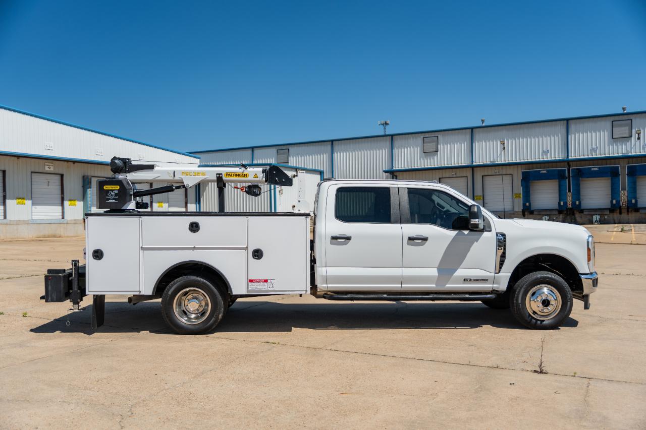 Ford F-350 SD XL Crew Cab Long Bed DRW 4WD 2024