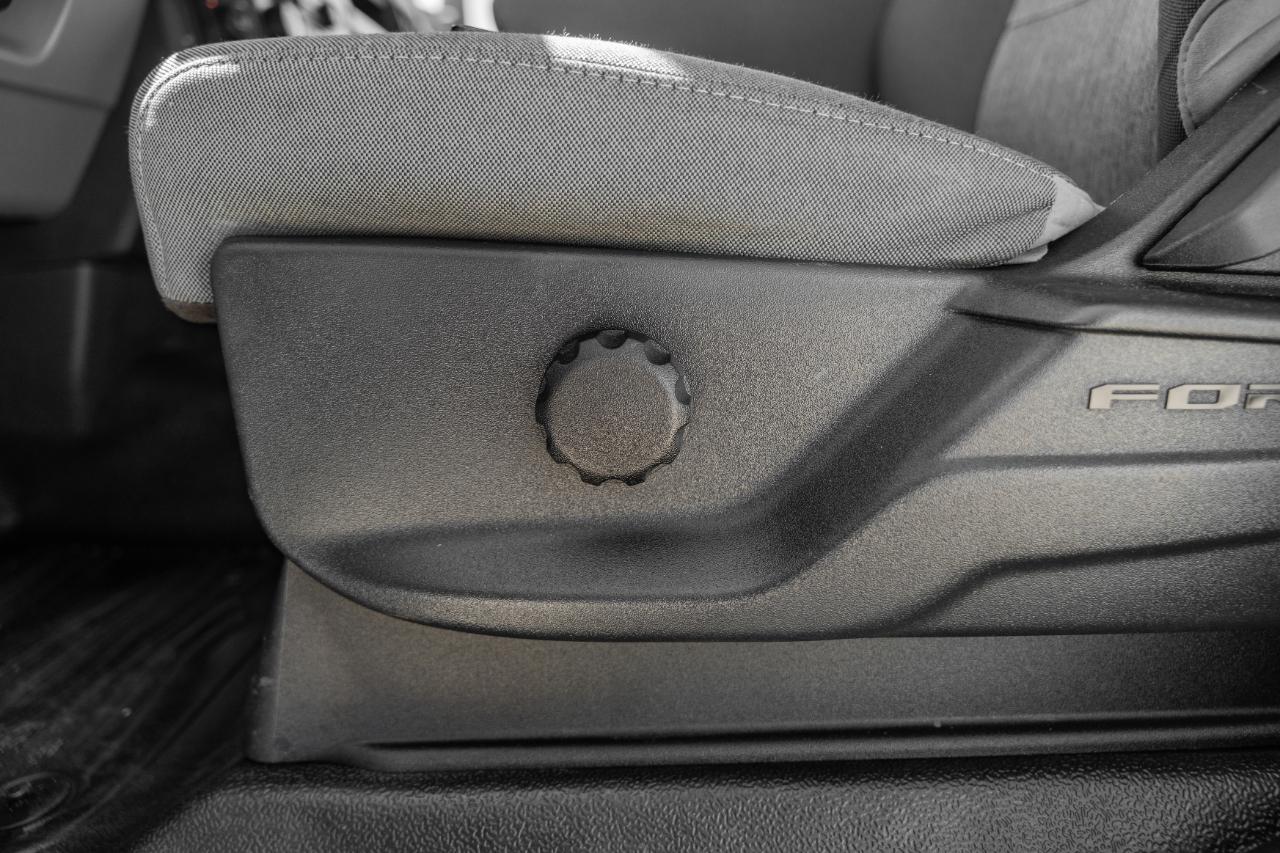 Ford F-350 SD XL Crew Cab Long Bed DRW 4WD 2024