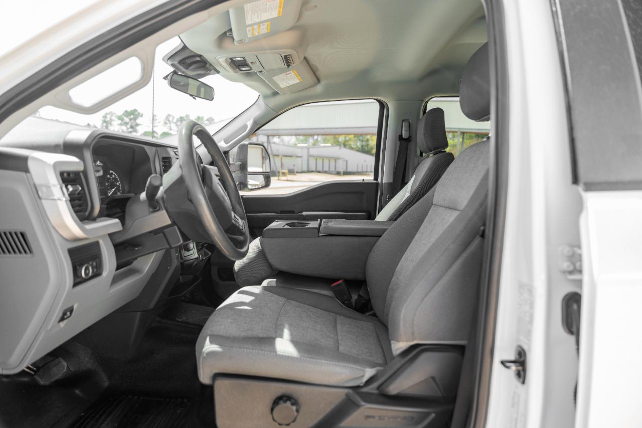 Ford F-350 SD XL Crew Cab Long Bed DRW 4WD 2024