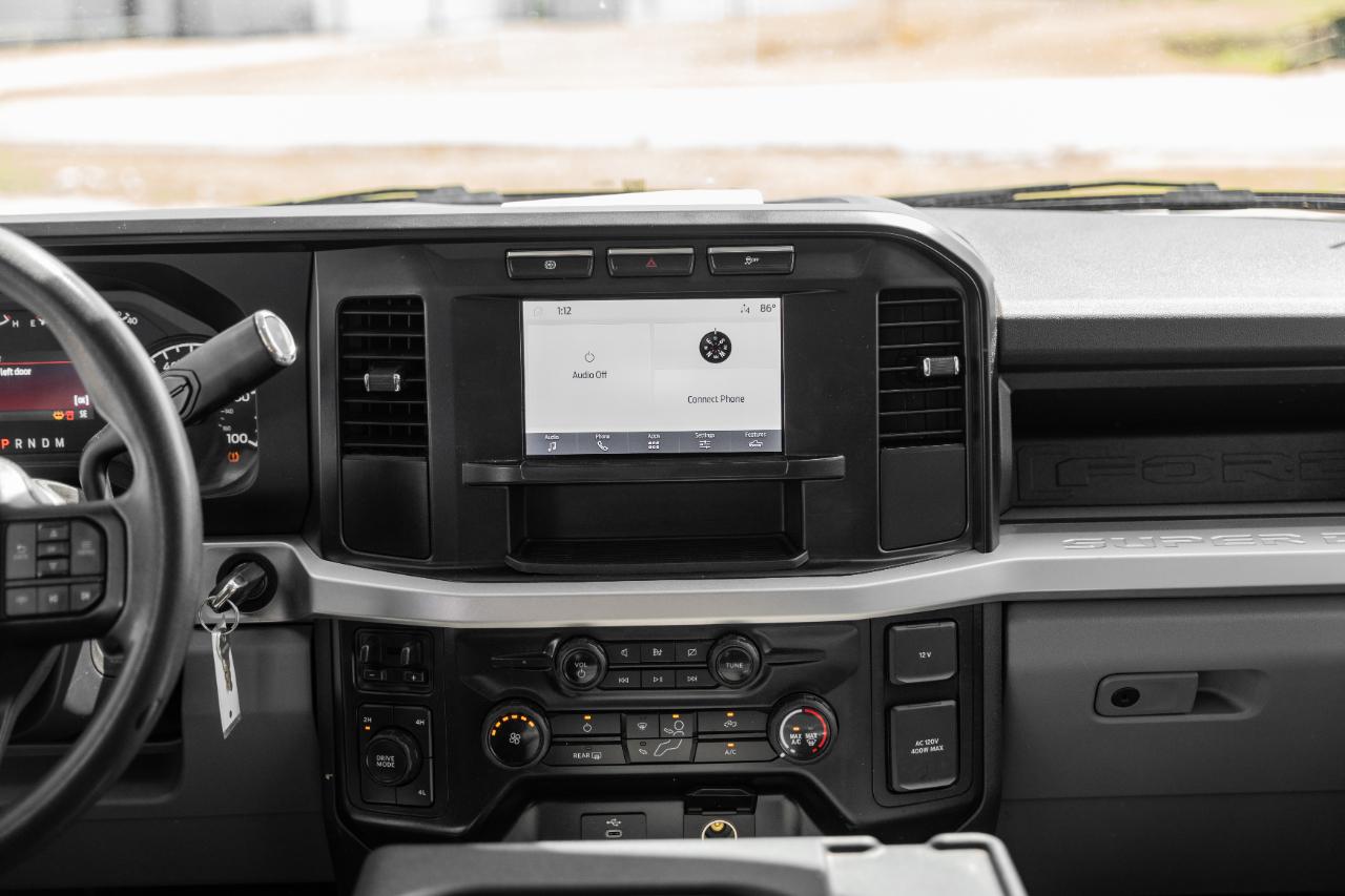 Ford F-350 SD XL Crew Cab Long Bed DRW 4WD 2024