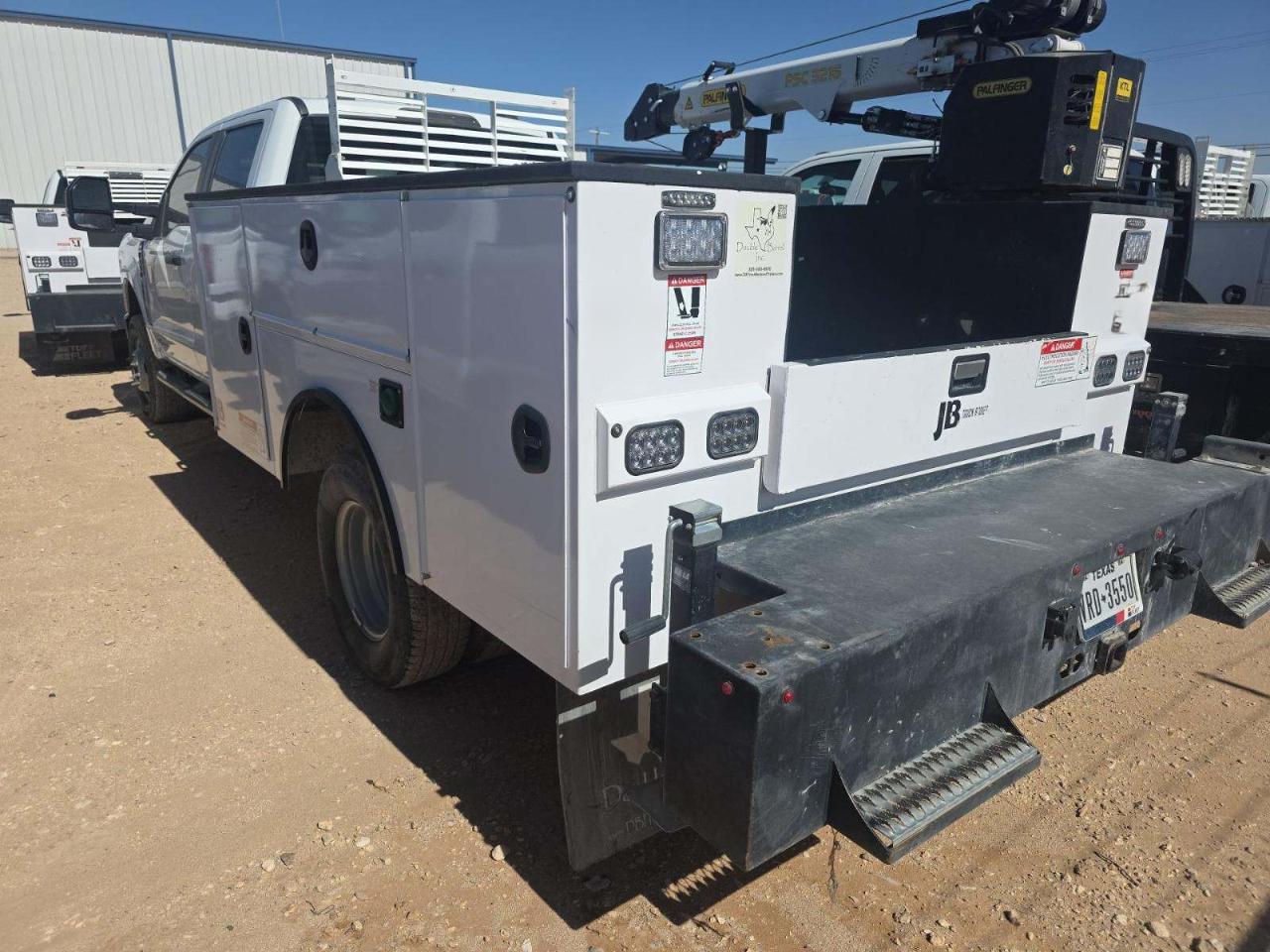 Ford F-350 SD King Ranch Crew Cab Long Bed DRW 4WD 2024