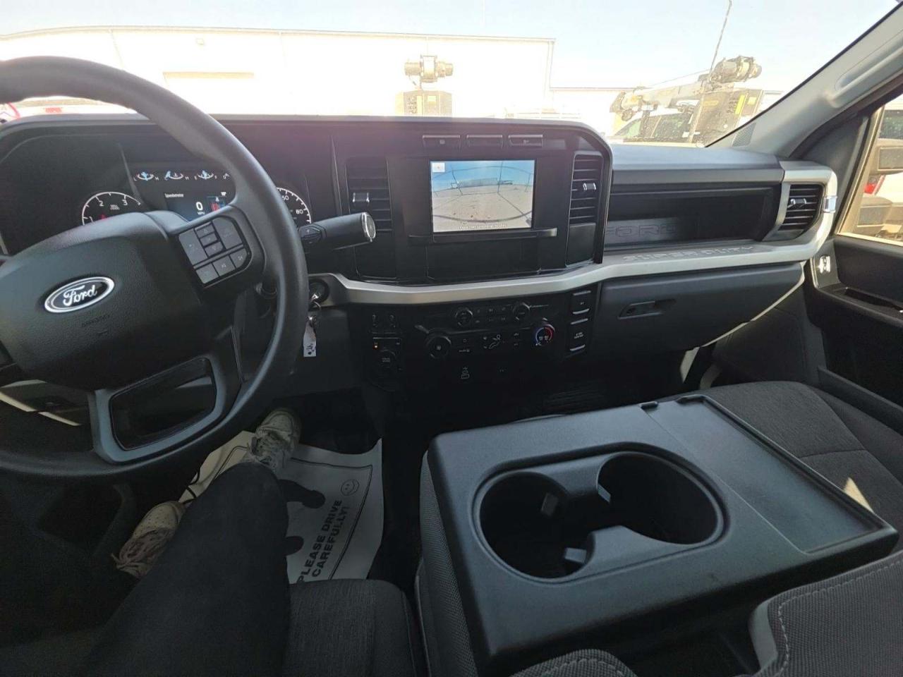 Ford F-350 SD King Ranch Crew Cab Long Bed DRW 4WD 2024