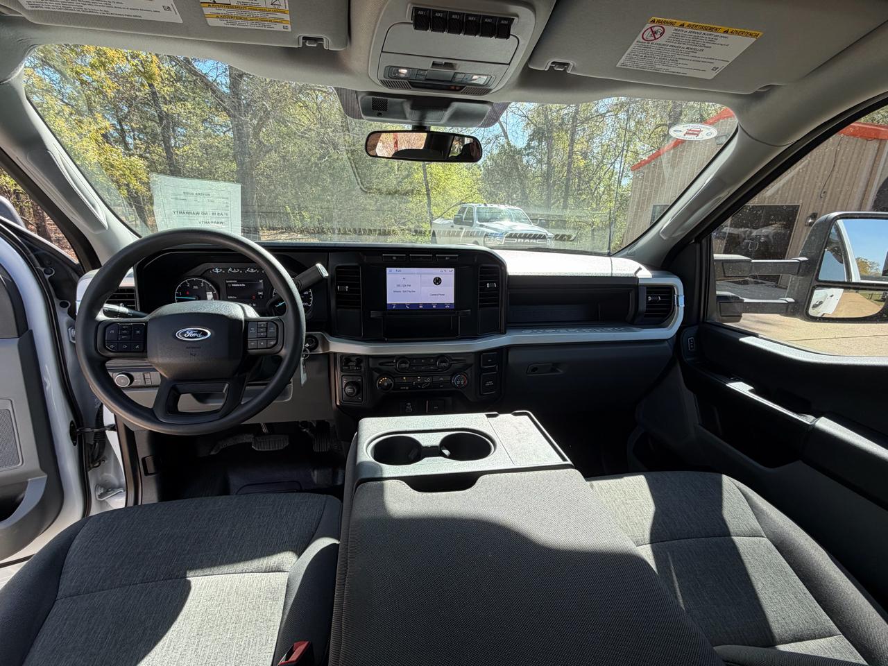 Ford F-350 SD XL Crew Cab Long Bed DRW 4WD 2024