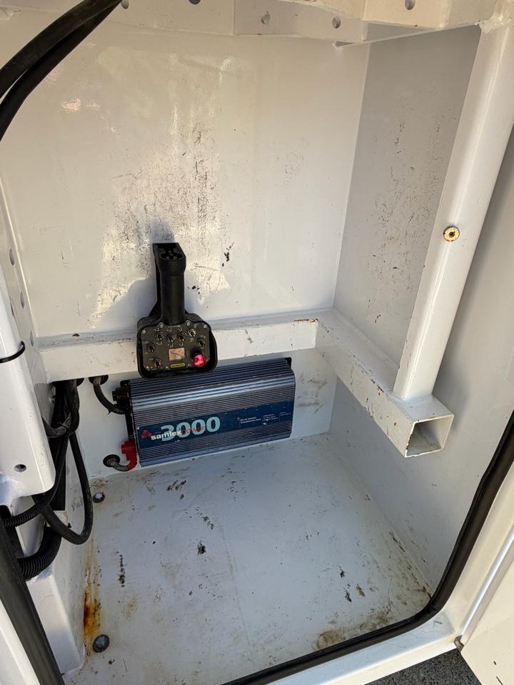 Ford F-350 SD XL Crew Cab Long Bed DRW 4WD 2024