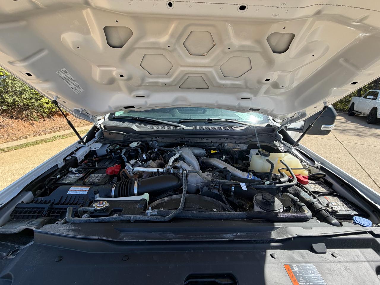 Ford F-350 SD XL Crew Cab Long Bed DRW 4WD 2024