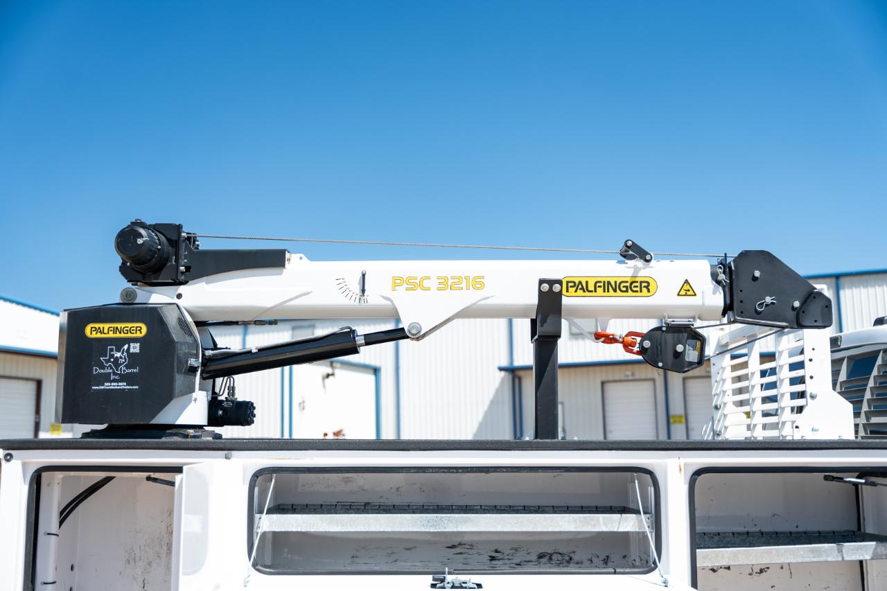 Ford F-350 SD XL Crew Cab Long Bed DRW 4WD 2024