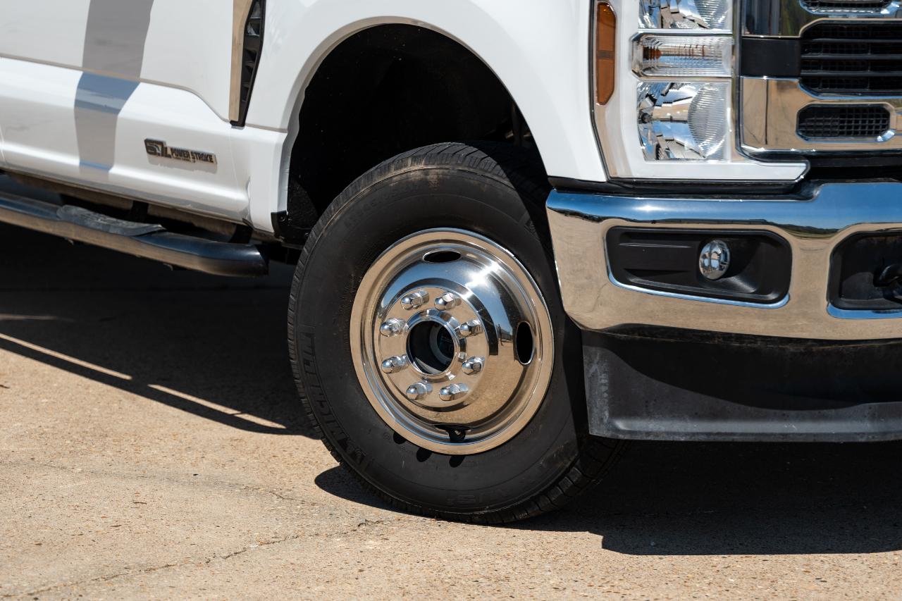 Ford F-350 SD XL Crew Cab Long Bed DRW 4WD 2024