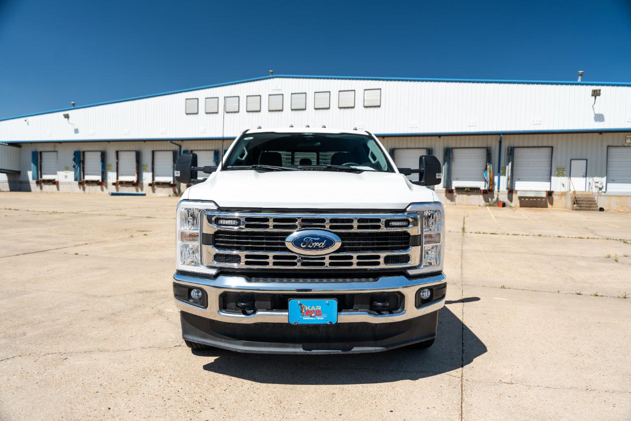 Ford F-350 SD XL Crew Cab Long Bed DRW 4WD 2024