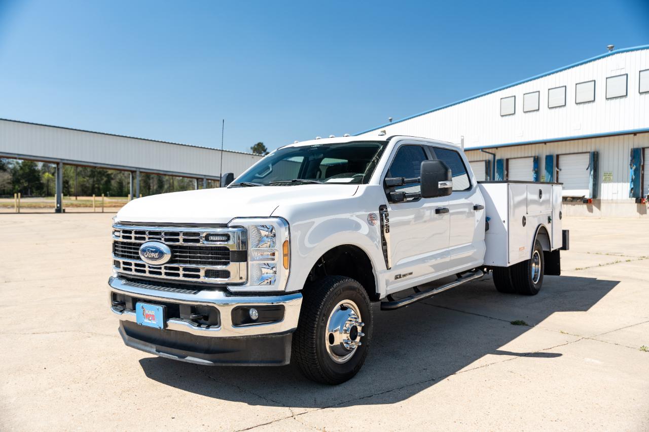 Ford F-350 SD XL Crew Cab Long Bed DRW 4WD 2024