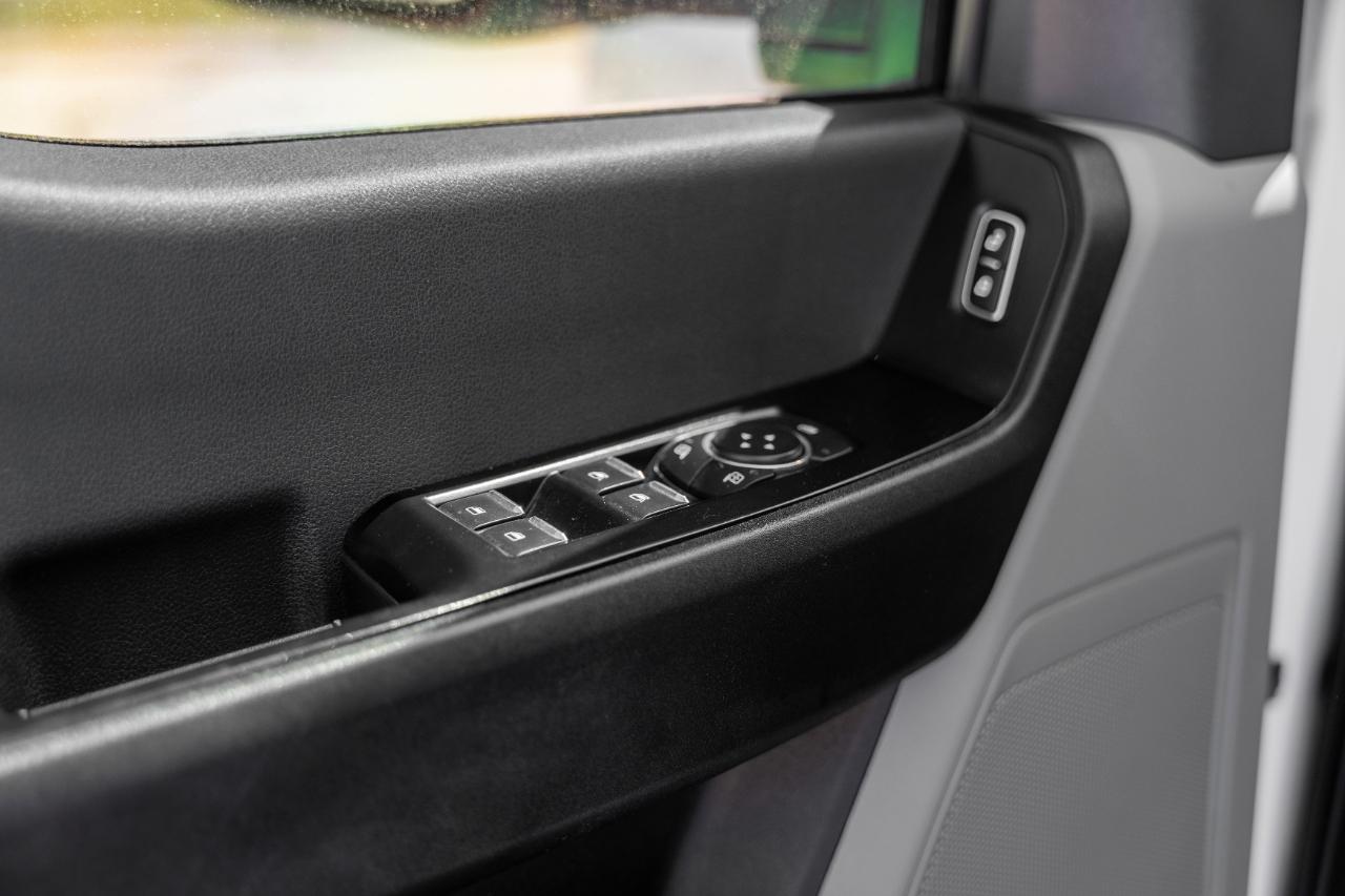 Ford F-350 SD XL Crew Cab Long Bed DRW 4WD 2024