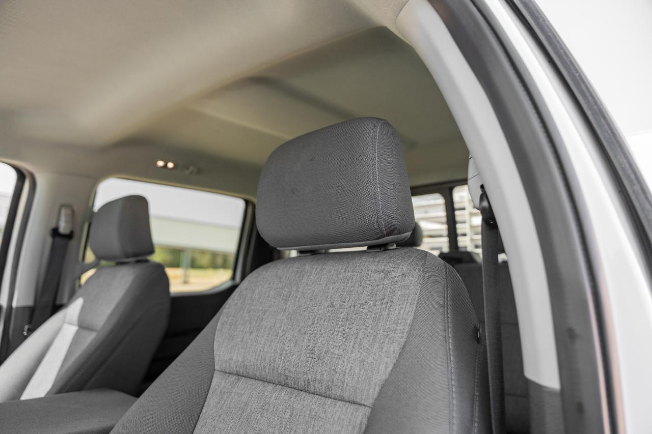 Ford F-350 SD XL Crew Cab Long Bed DRW 4WD 2024