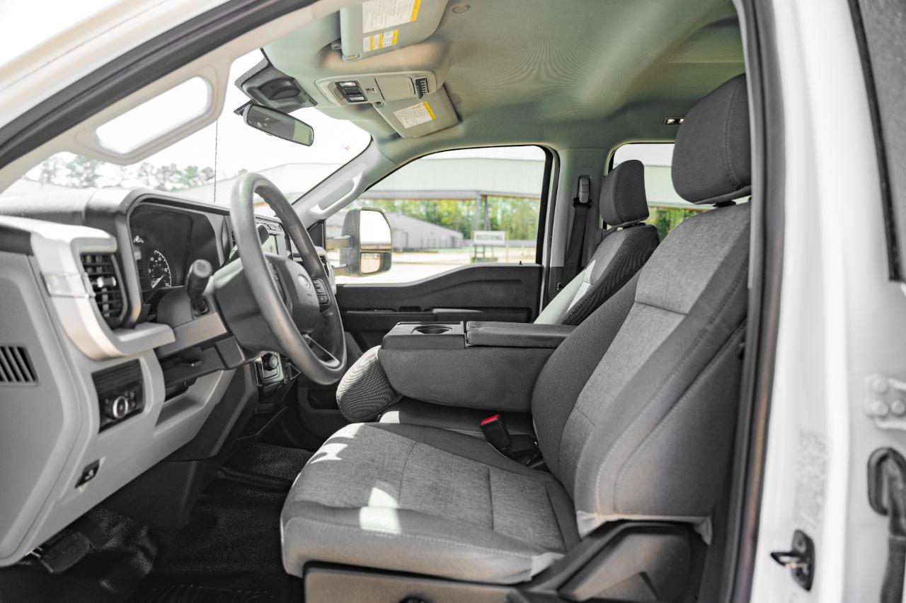 Ford F-350 SD XL Crew Cab Long Bed DRW 4WD 2024