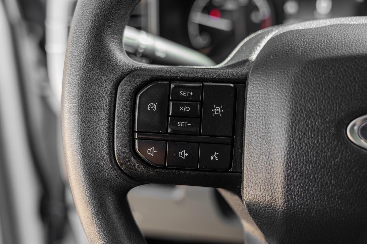 Ford F-350 SD XL Crew Cab Long Bed DRW 4WD 2024