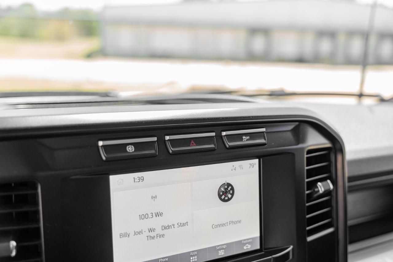 Ford F-350 SD XL Crew Cab Long Bed DRW 4WD 2024