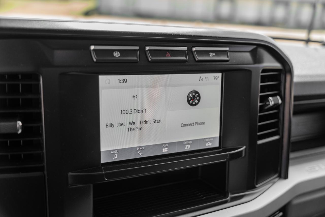 Ford F-350 SD XL Crew Cab Long Bed DRW 4WD 2024