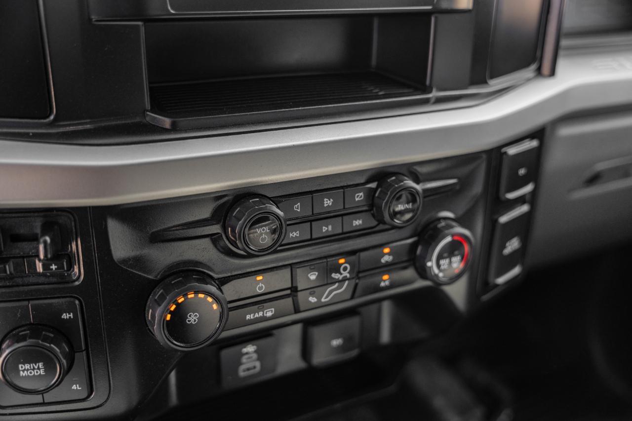 Ford F-350 SD XL Crew Cab Long Bed DRW 4WD 2024