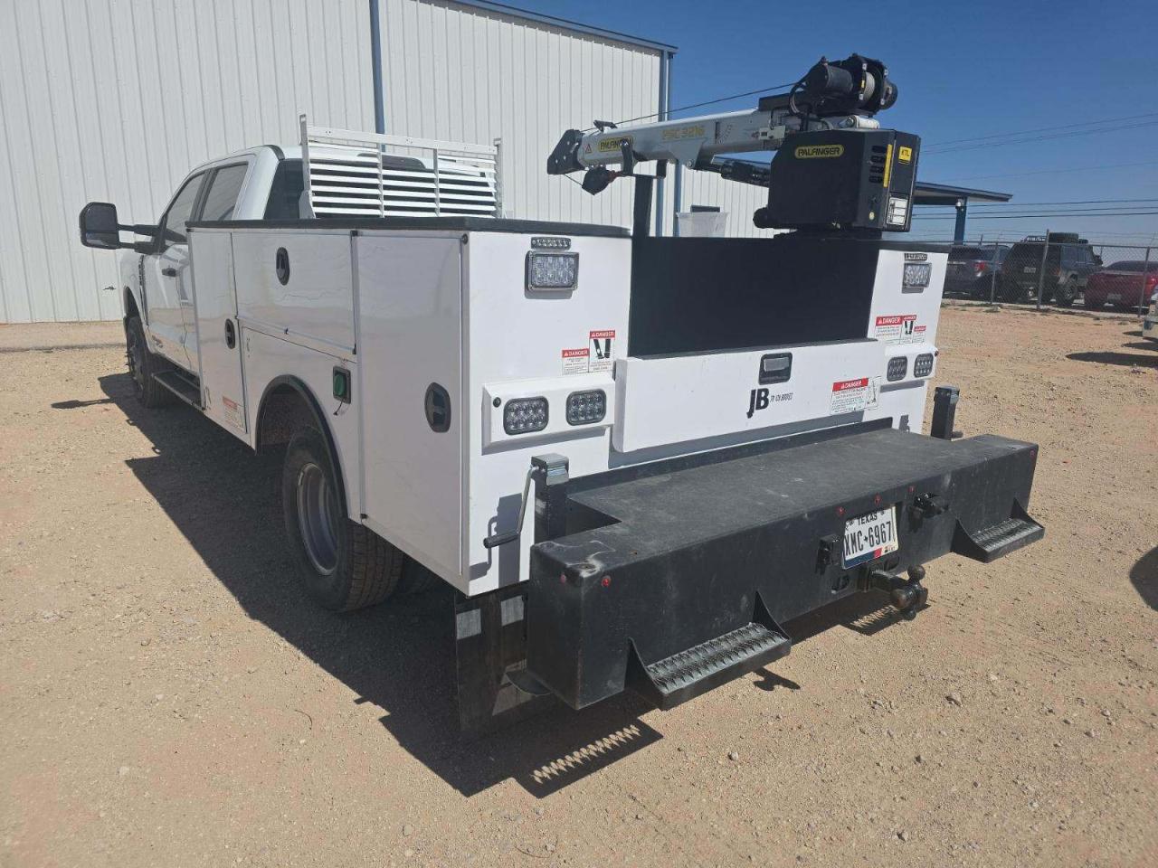 Ford F-350 SD XL Crew Cab Long Bed DRW 4WD 2024