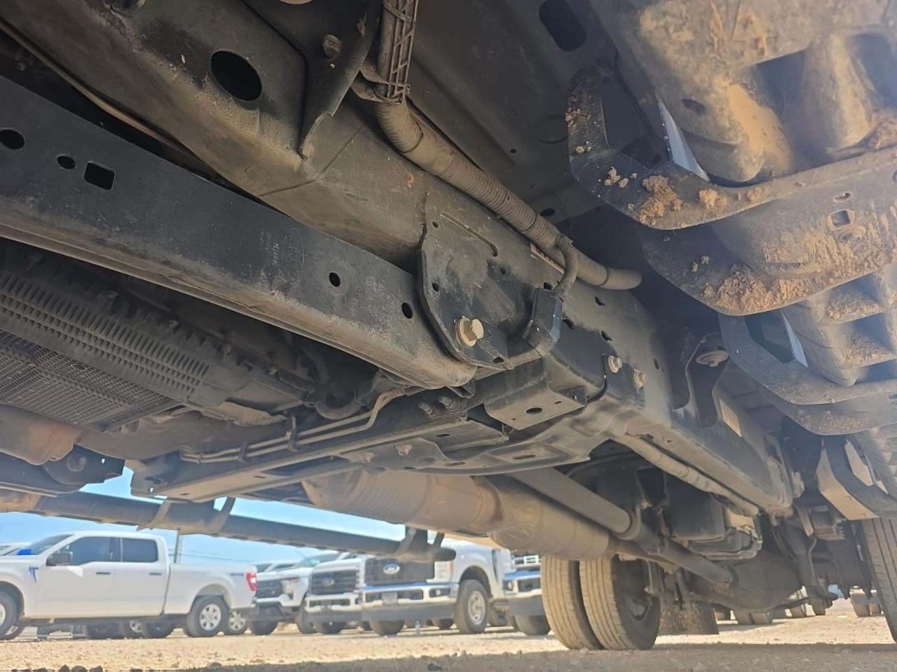 Ford F-350 SD XL Crew Cab Long Bed DRW 4WD 2024