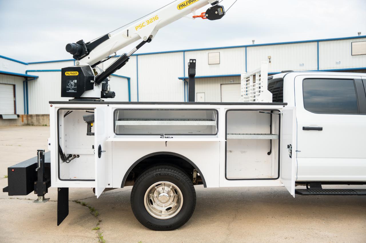 Ford F-350 SD XL Crew Cab Long Bed DRW 4WD 2024