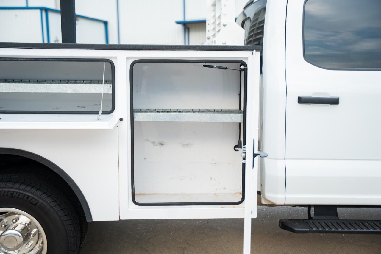 Ford F-350 SD XL Crew Cab Long Bed DRW 4WD 2024