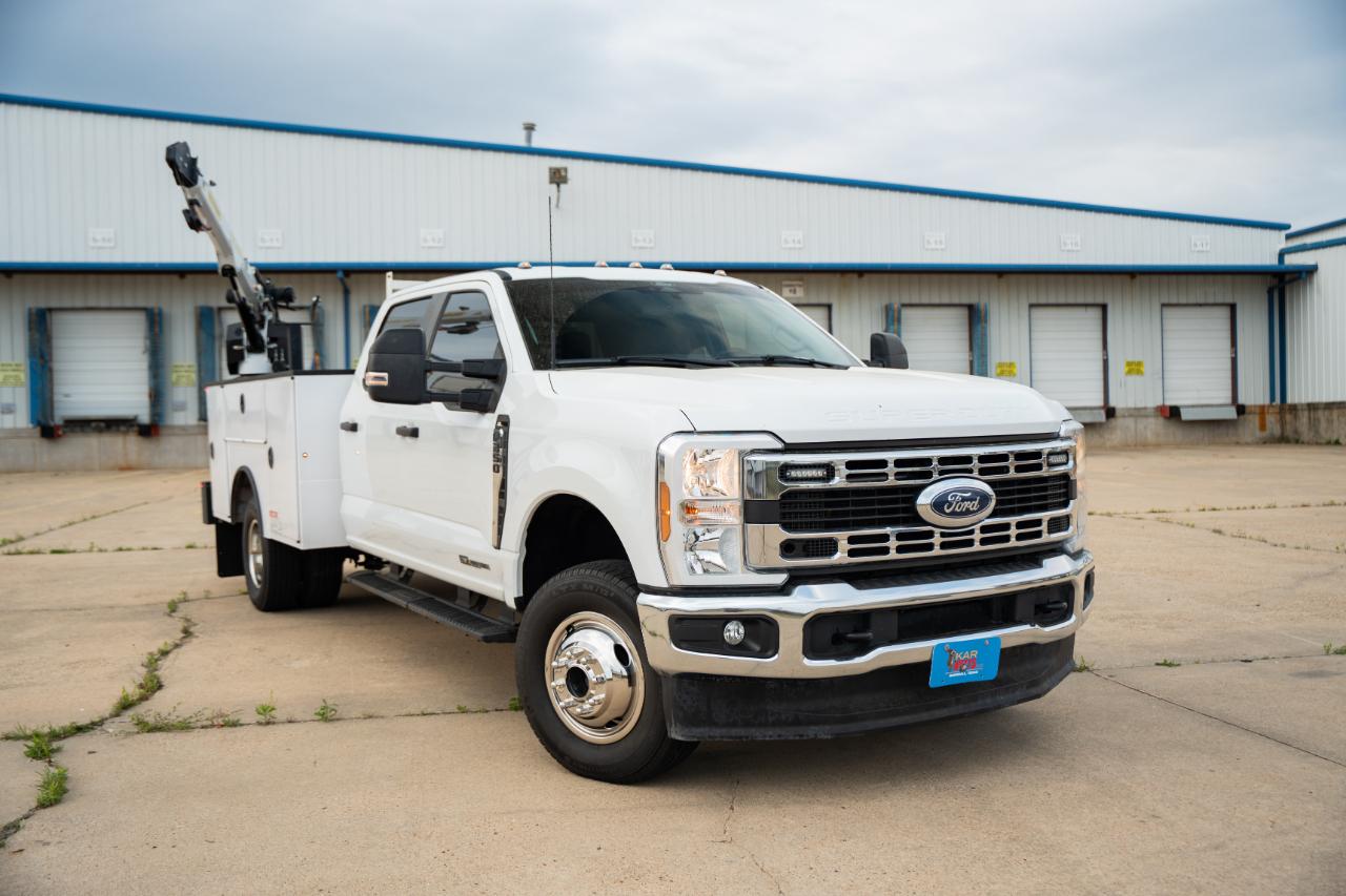 Ford F-350 SD XL Crew Cab Long Bed DRW 4WD 2024