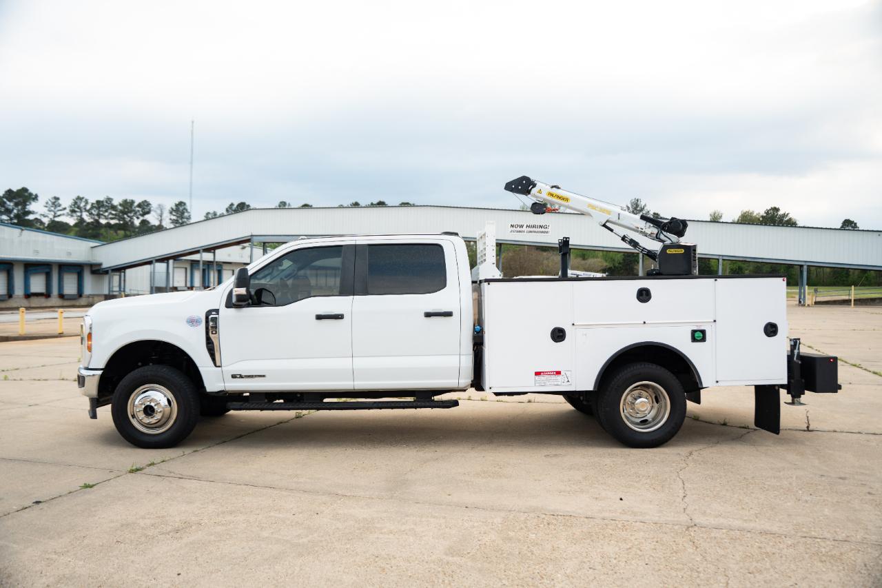 Ford F-350 SD XL Crew Cab Long Bed DRW 4WD 2024