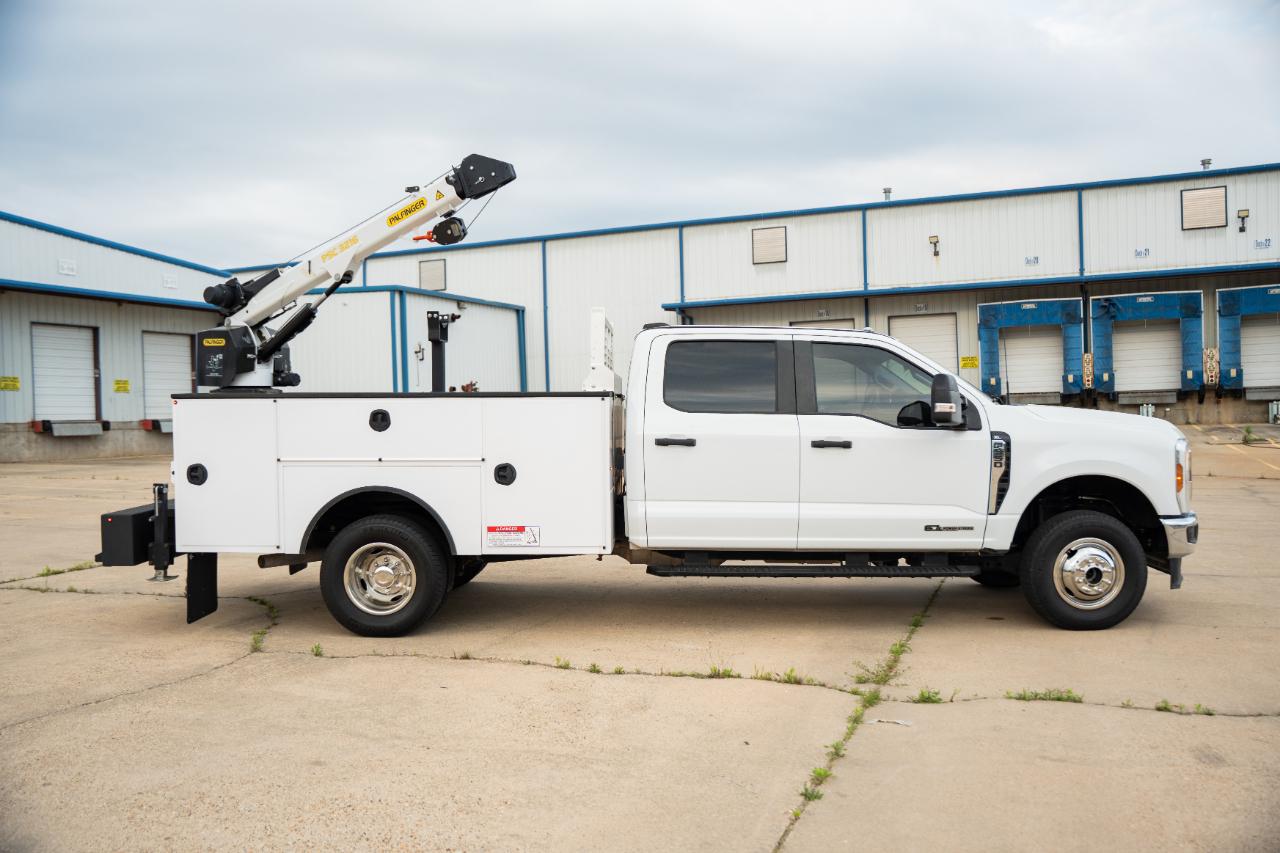 Ford F-350 SD XL Crew Cab Long Bed DRW 4WD 2024