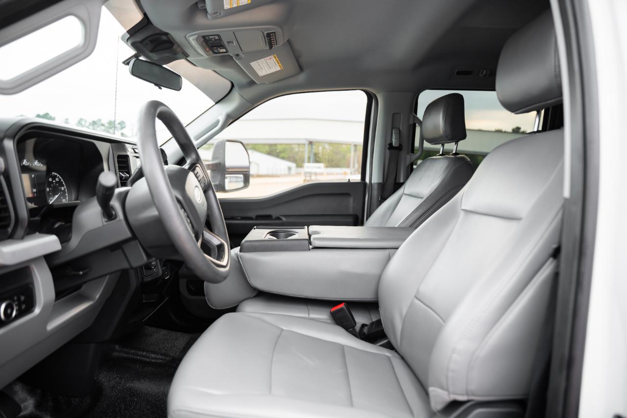 Ford F-350 SD XL Crew Cab Long Bed DRW 4WD 2024