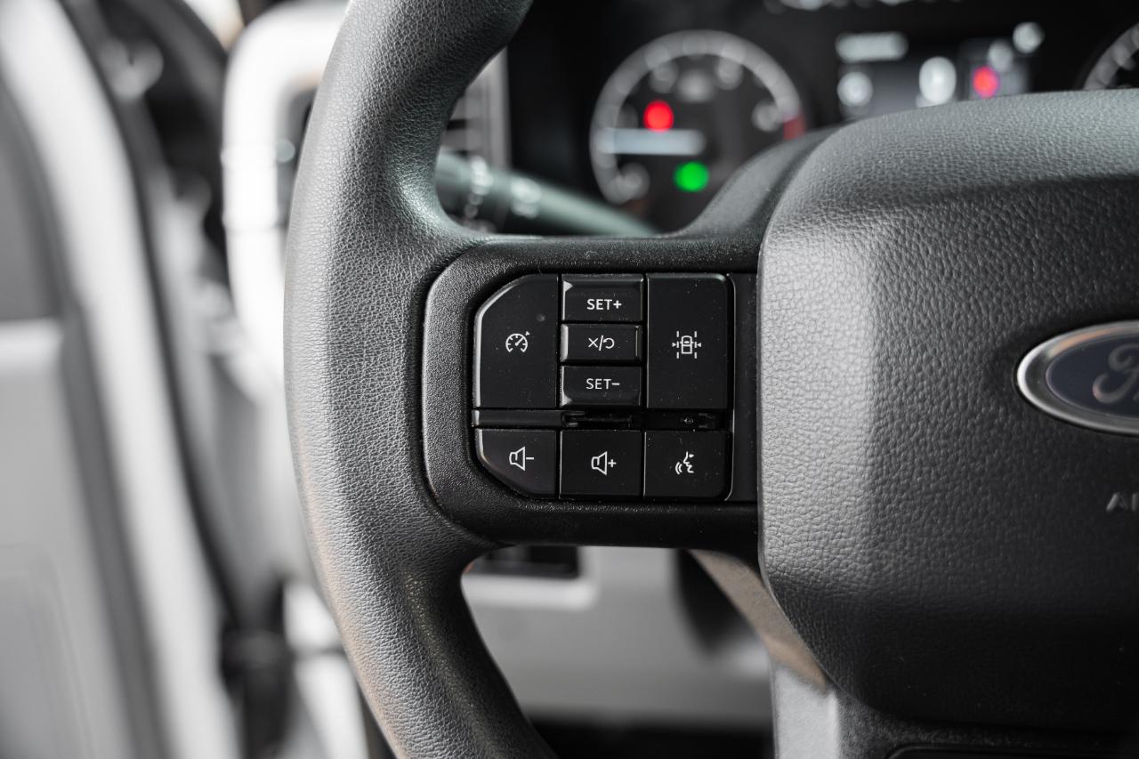 Ford F-350 SD XL Crew Cab Long Bed DRW 4WD 2024