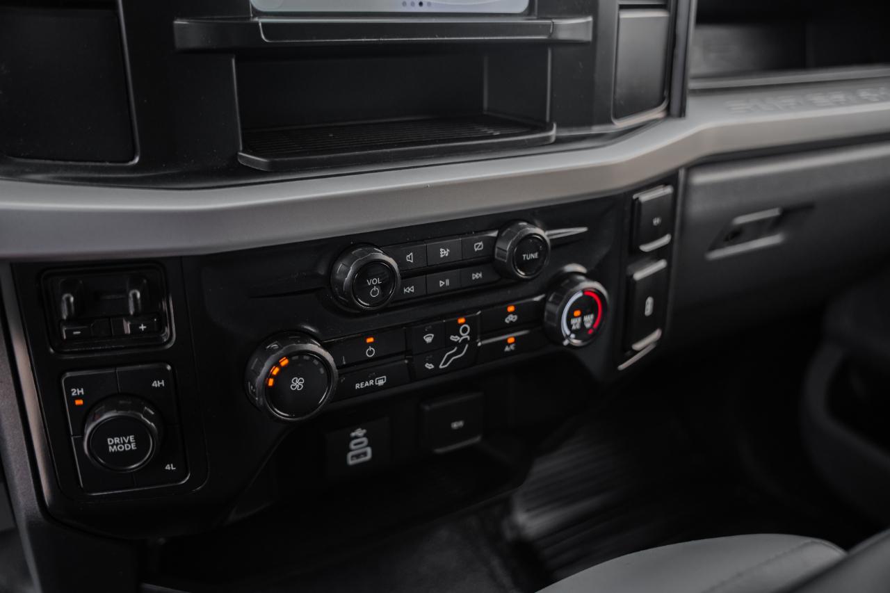 Ford F-350 SD XL Crew Cab Long Bed DRW 4WD 2024