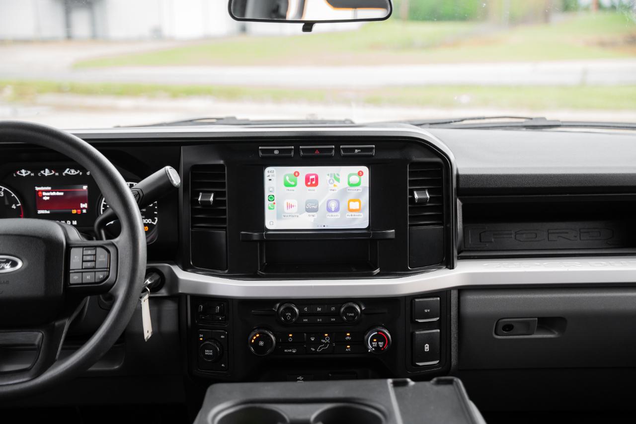 Ford F-350 SD XL Crew Cab Long Bed DRW 4WD 2024