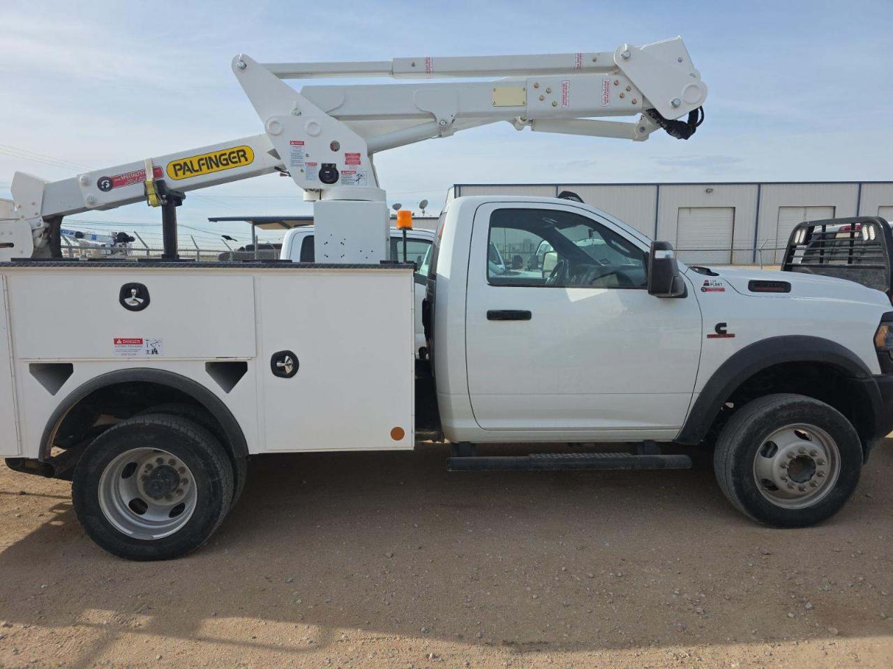 RAM 5500 Regular Cab SWB 4WD DRW 2024