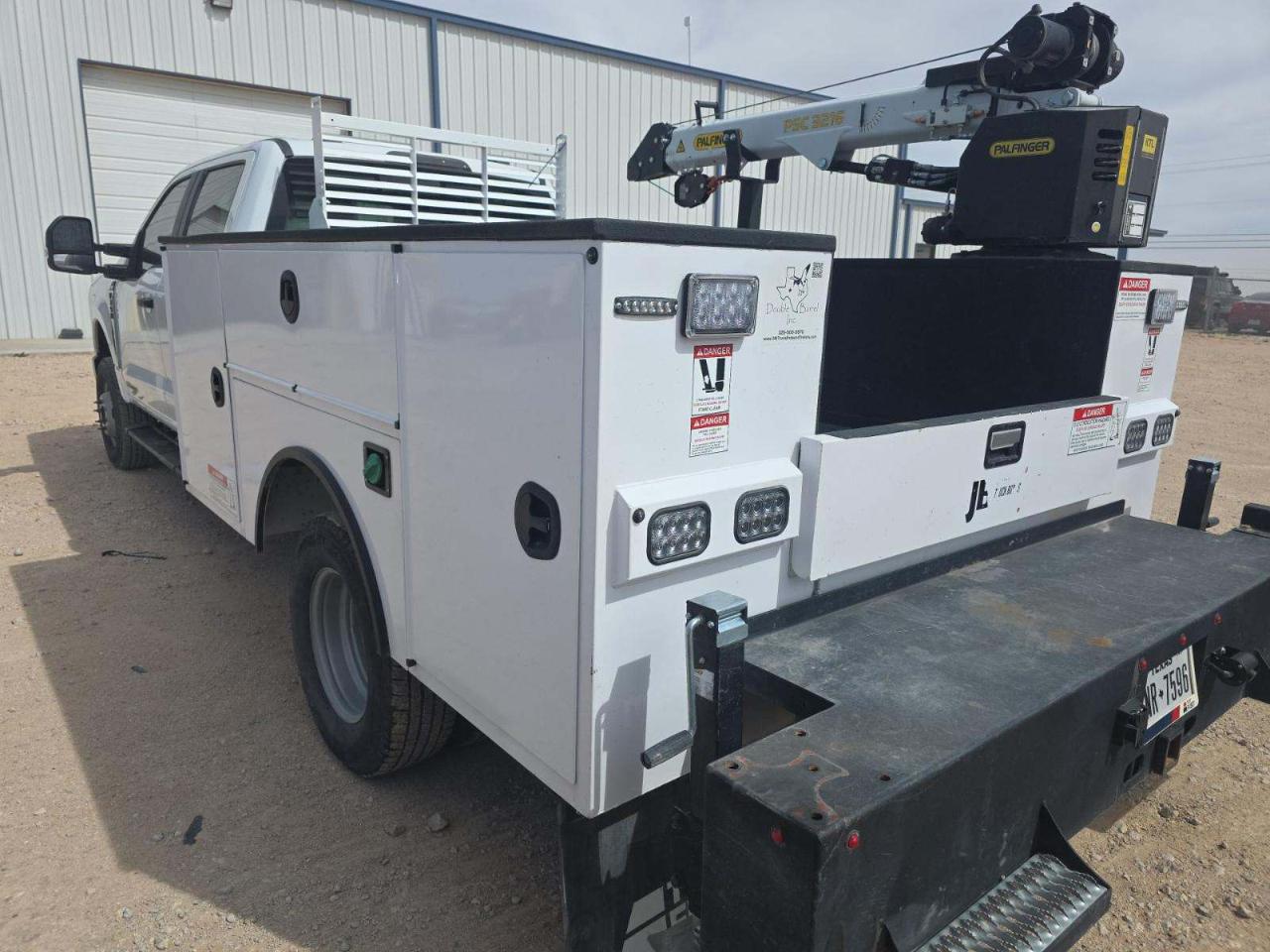 Ford F-350 SD XL Crew Cab 4WD DRW 2024