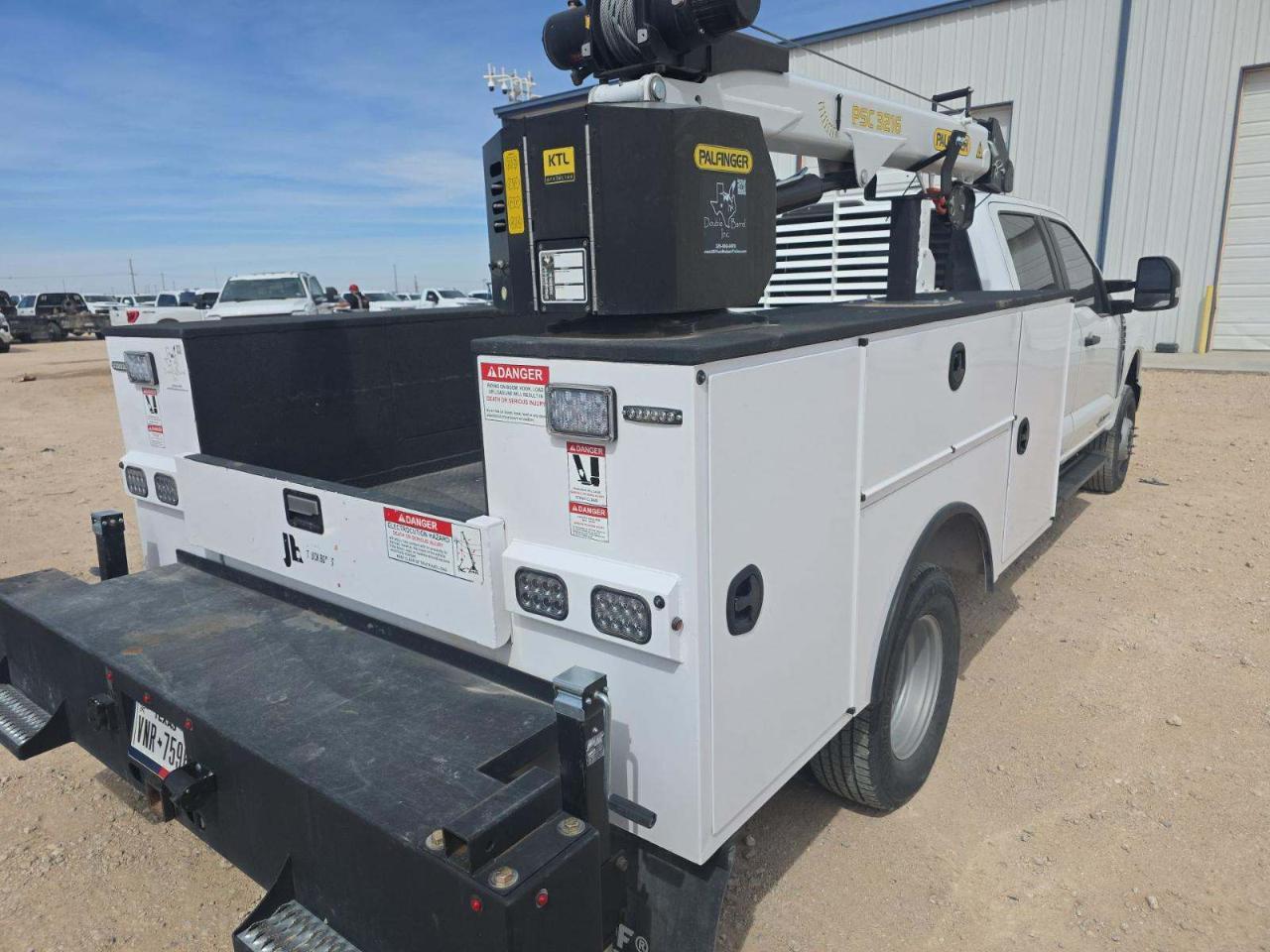 Ford F-350 SD XL Crew Cab 4WD DRW 2024