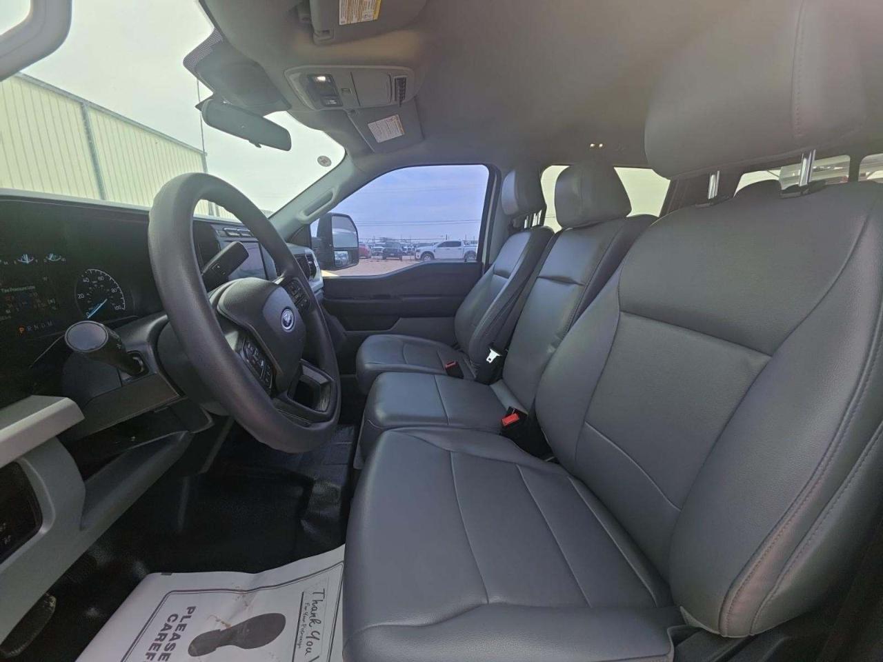 Ford F-350 SD XL Crew Cab 4WD DRW 2024