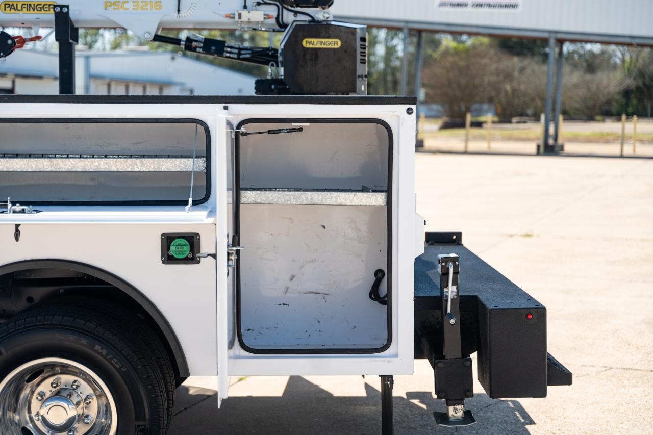 Ford F-350 SD XL Crew Cab 4WD DRW 2024