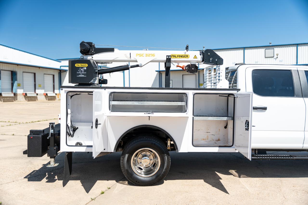 Ford F-350 SD XL Crew Cab 4WD DRW 2024