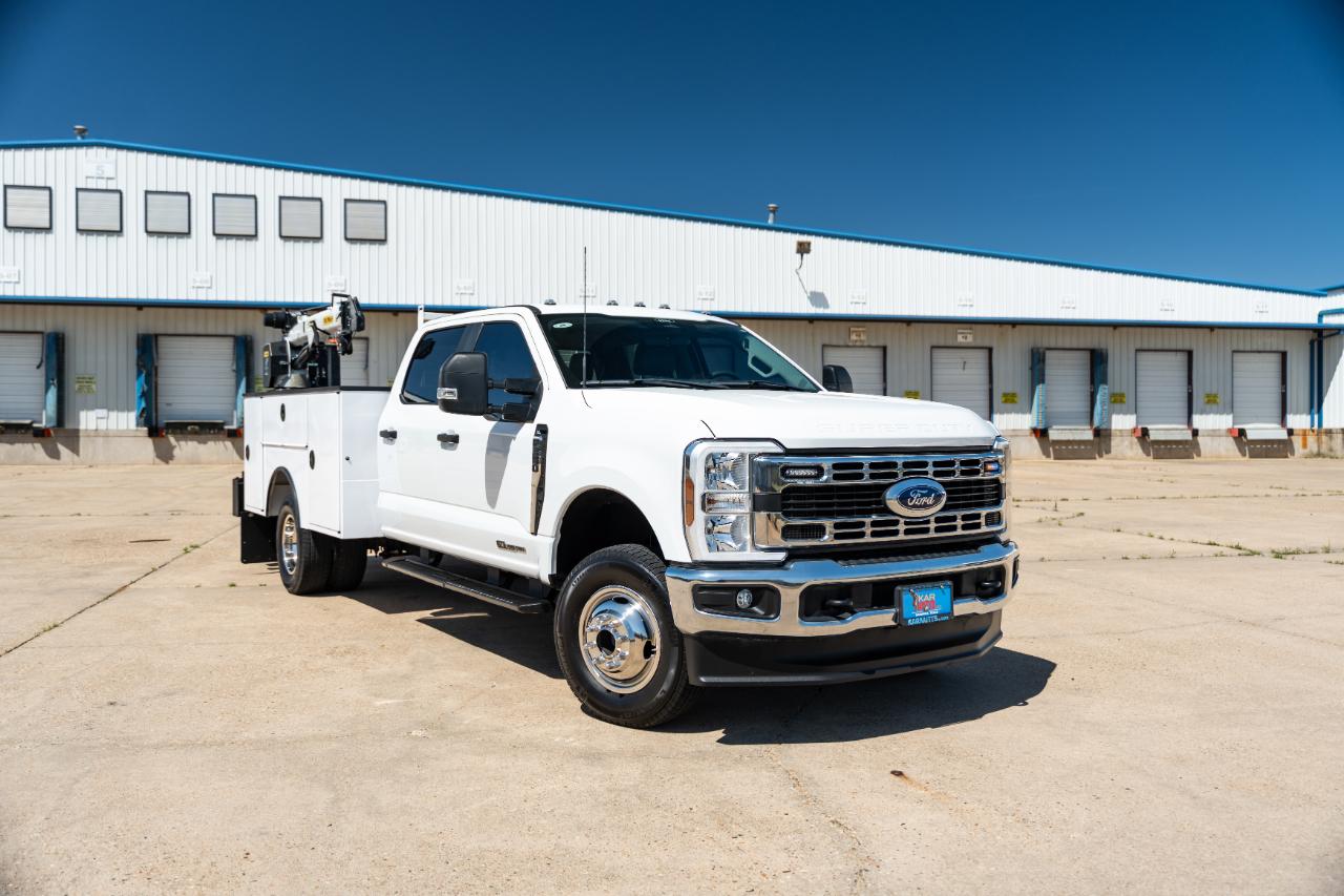 Ford F-350 SD XL Crew Cab 4WD DRW 2024