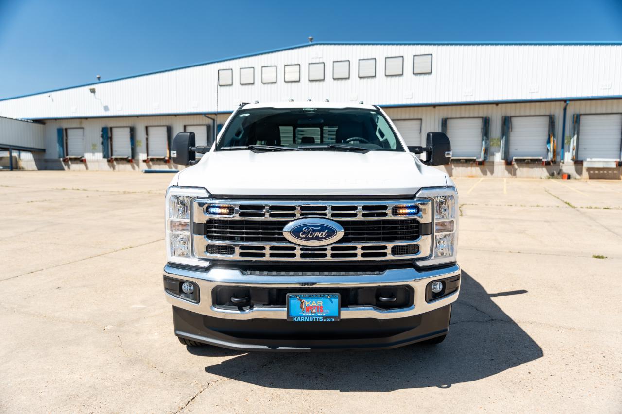 Ford F-350 SD XL Crew Cab 4WD DRW 2024