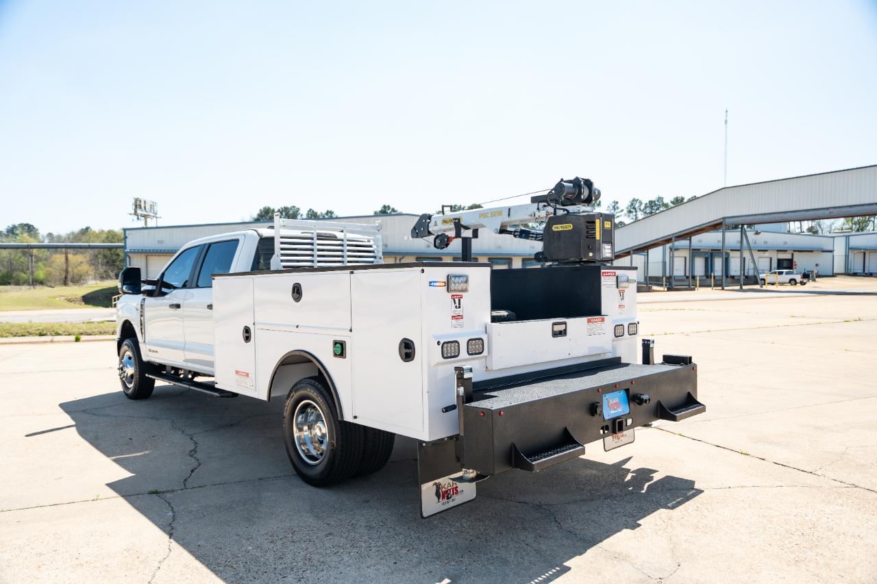 Ford F-350 SD XL Crew Cab 4WD DRW 2024