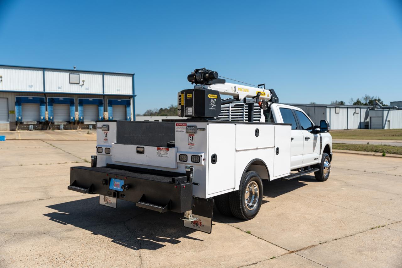 Ford F-350 SD XL Crew Cab 4WD DRW 2024