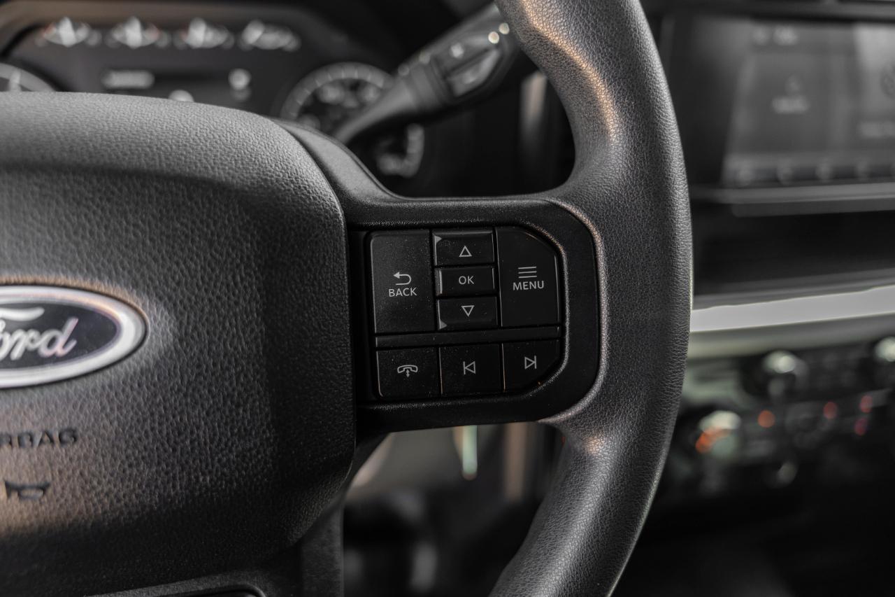 Ford F-350 SD XL Crew Cab 4WD DRW 2024