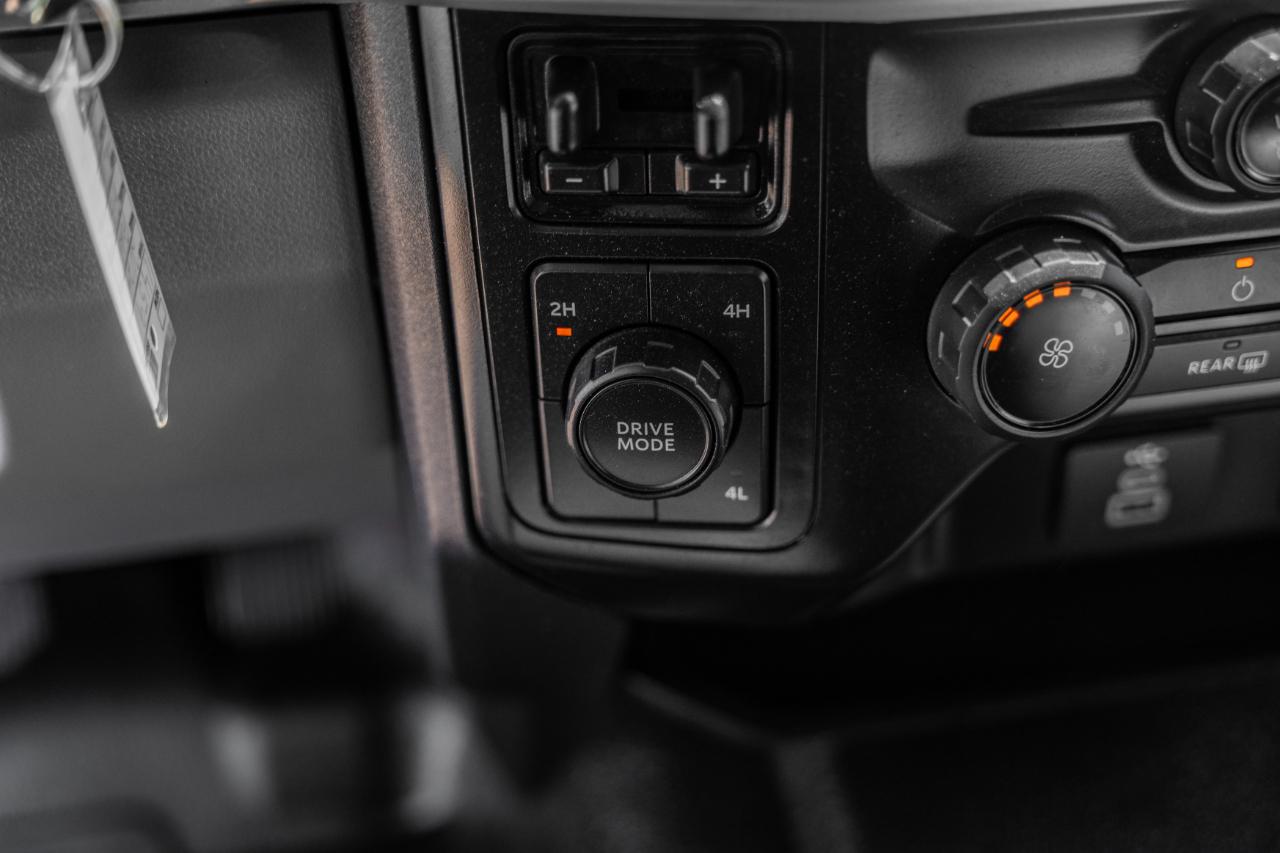 Ford F-350 SD XL Crew Cab 4WD DRW 2024